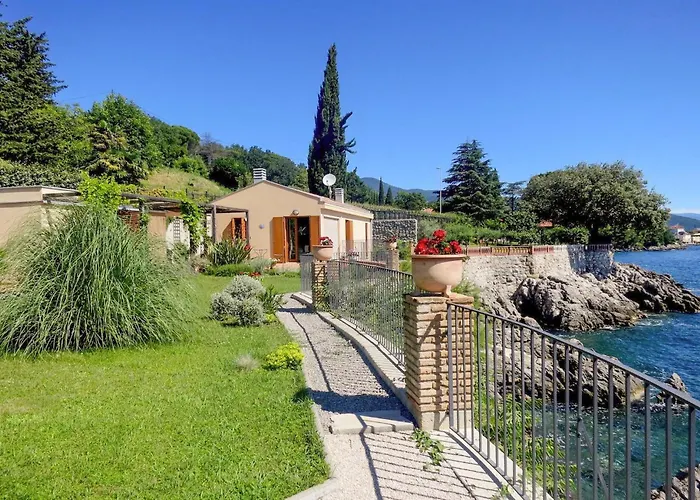 Mirvami Lovran Holiday home